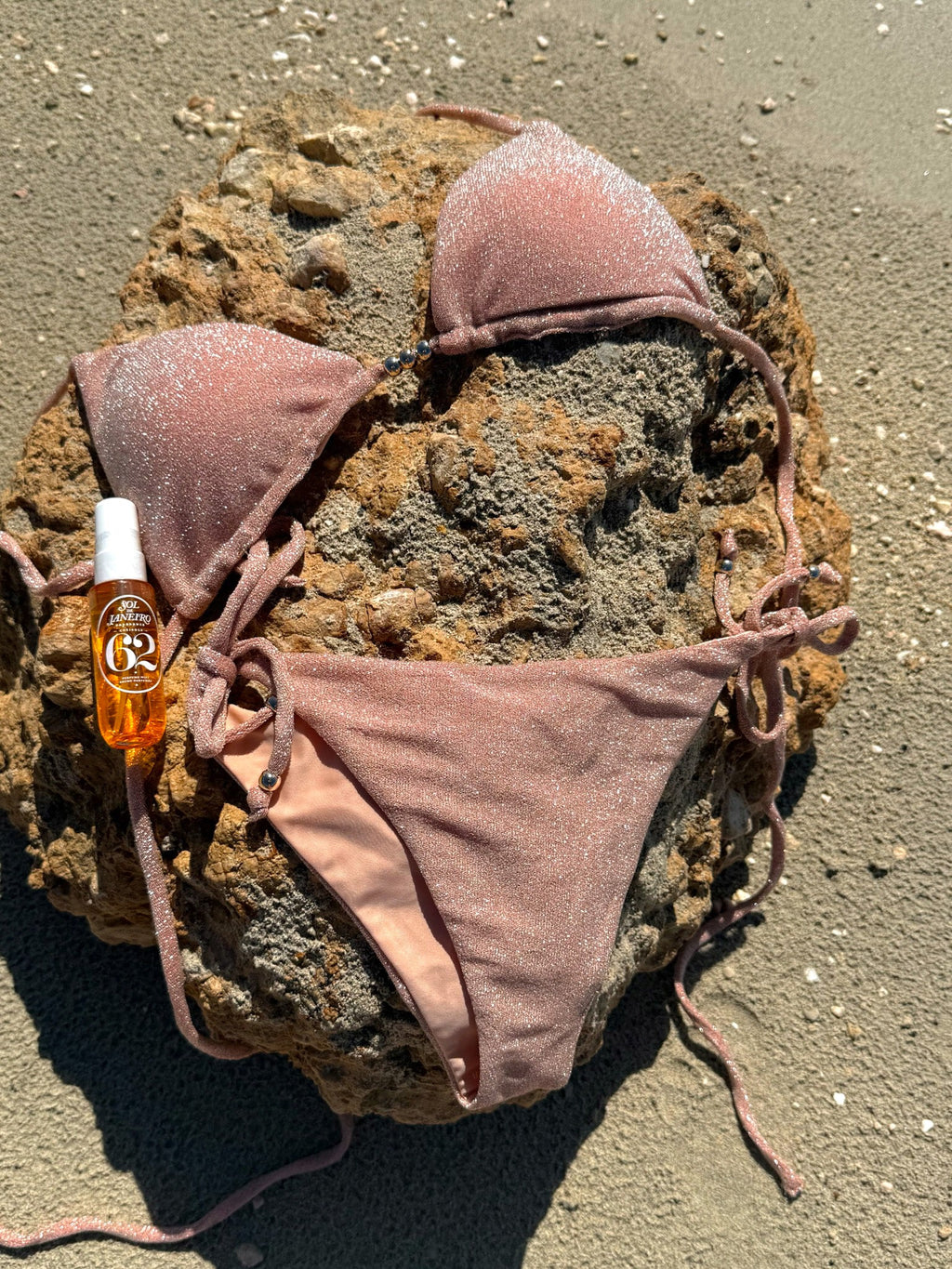 "Isla" bikini top coral
